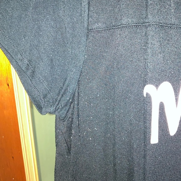 Hollister tshirt says Malibu size medium - Picture 3 of 4